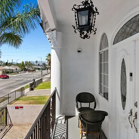 4 Bedroom 2 Bath With Private Room And Private Bath With 2 Twin Beds
